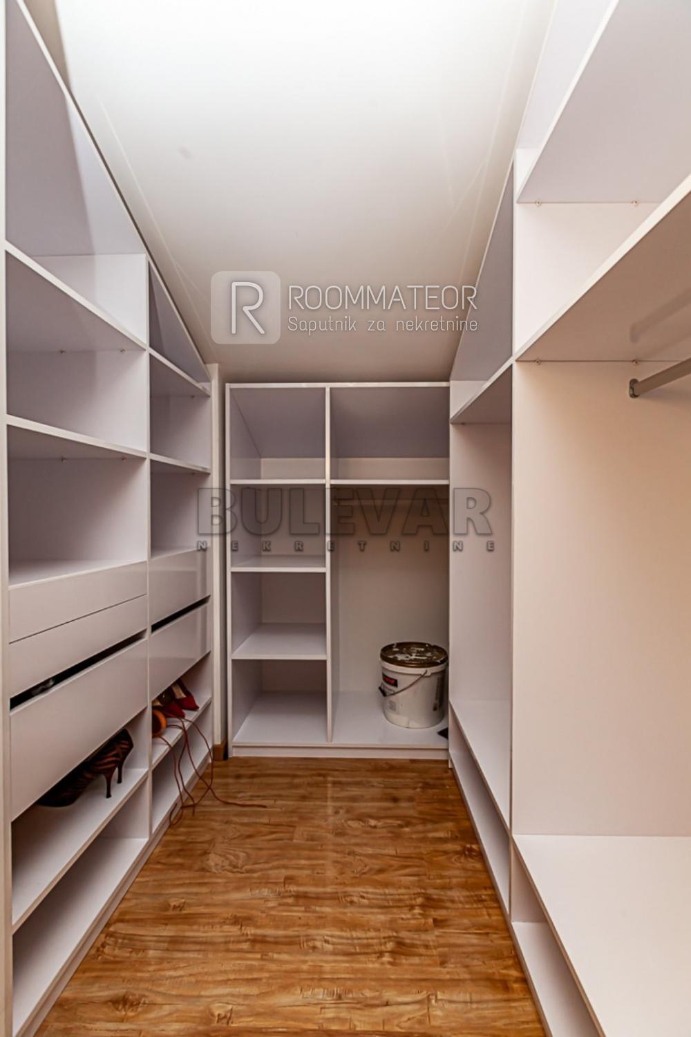 Slika 6 - Nikole Kopernika, Četvorosoban stan na prodaju, 142m2, 227.200€