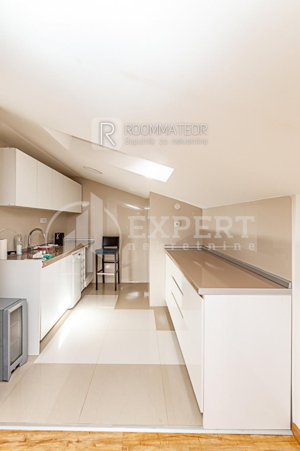 Slika 10 - Nikole Kopernika, Četvorosoban stan na prodaju, 142m2, 227.200€