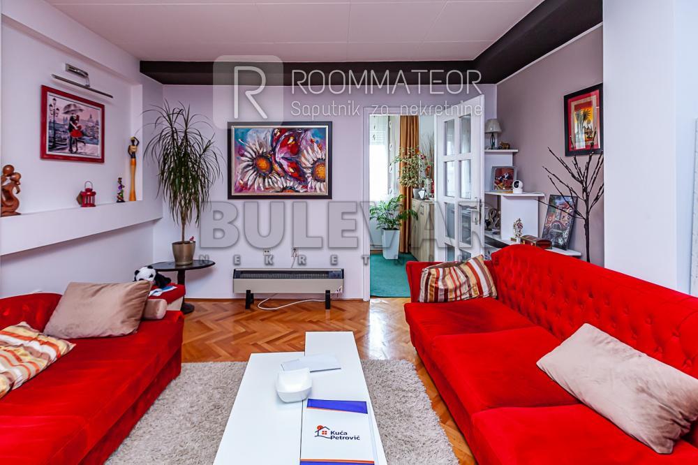 Slika 1 - Bulevar Svetog Pantelejmona, Trosoban stan na prodaju, 72m2, 130.000€