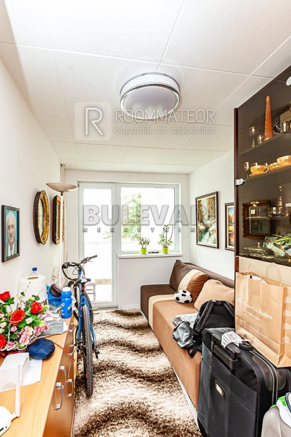 Slika 9 - Bulevar Svetog Pantelejmona, Trosoban stan na prodaju, 72m2, 130.000€