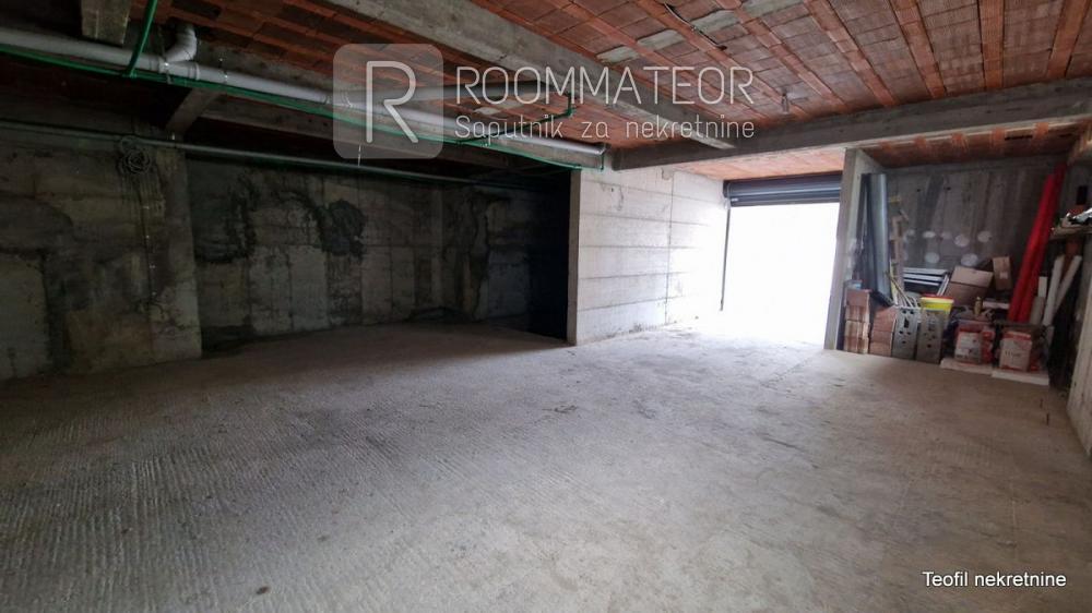 Slika 4 - Živka Petrovića,  Lokal na prodaju, 137m2, 120.000€