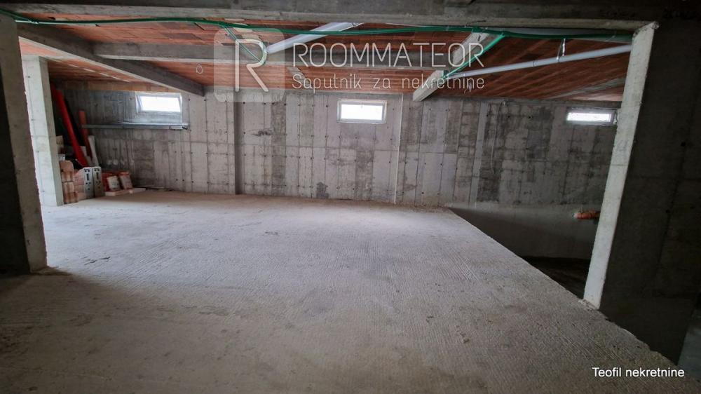 Slika 5 - Živka Petrovića,  Lokal na prodaju, 137m2, 120.000€