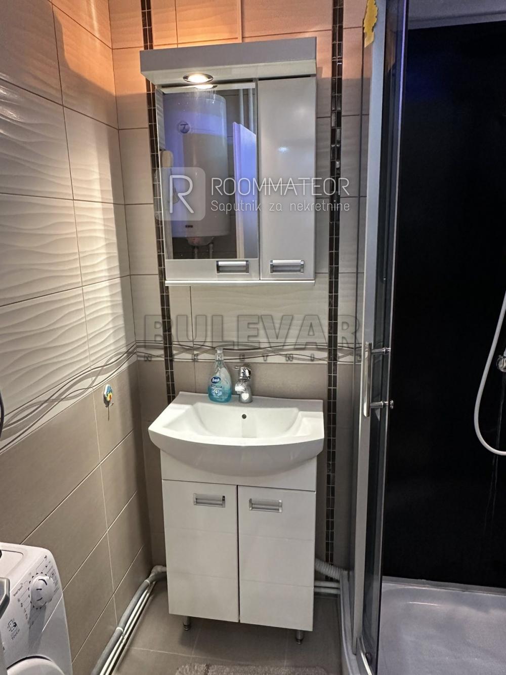 Slika 10 - Pariske komune, Jednoiposoban stan za izdavanje, 55m2, 500€