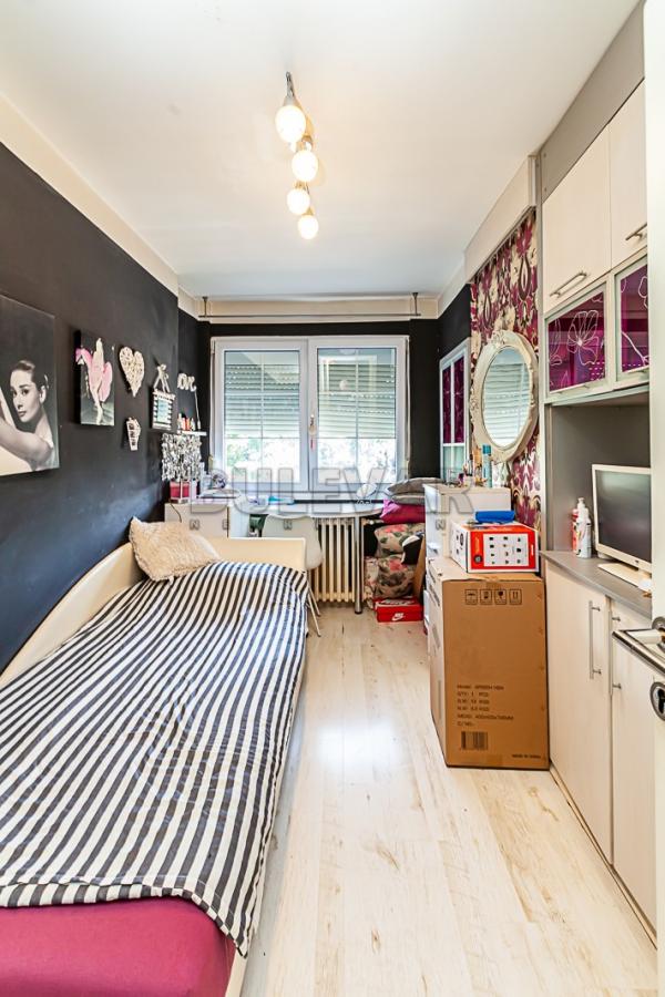 Slika 11 - Zetska, Trosoban stan na prodaju, 72m2, 160.000€