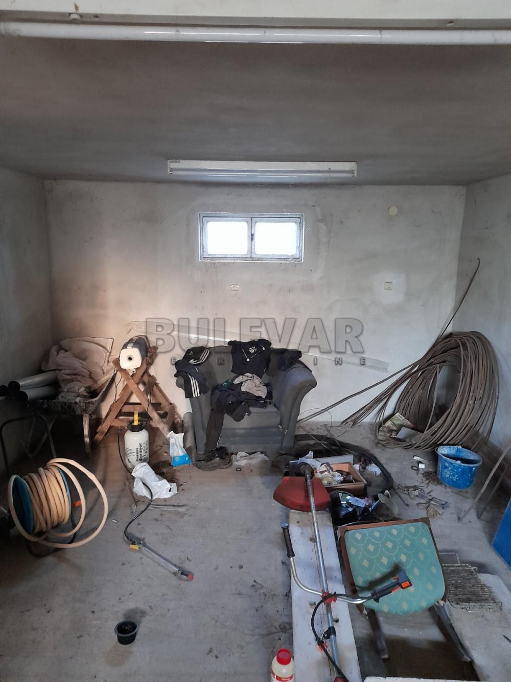 Slika 11 - Kninska,  Kuća na prodaju, 204m2, 180.000€