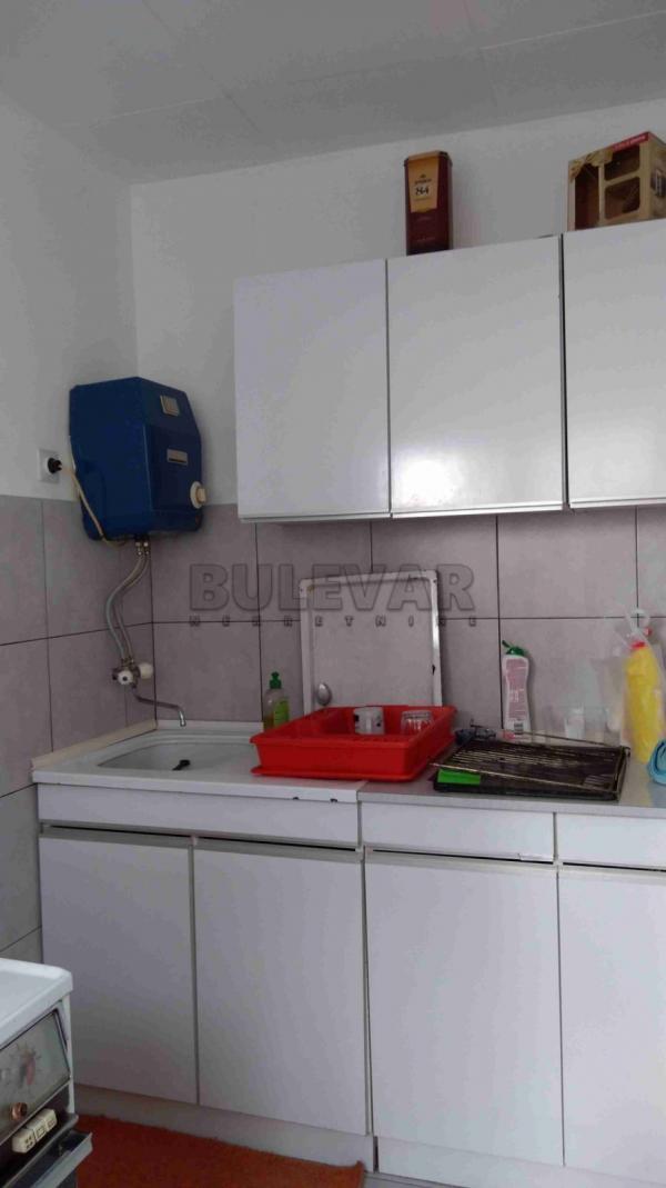 Slika 5 - Bulevar Nemanjića, Trosoban stan za izdavanje, 78m2, 400€