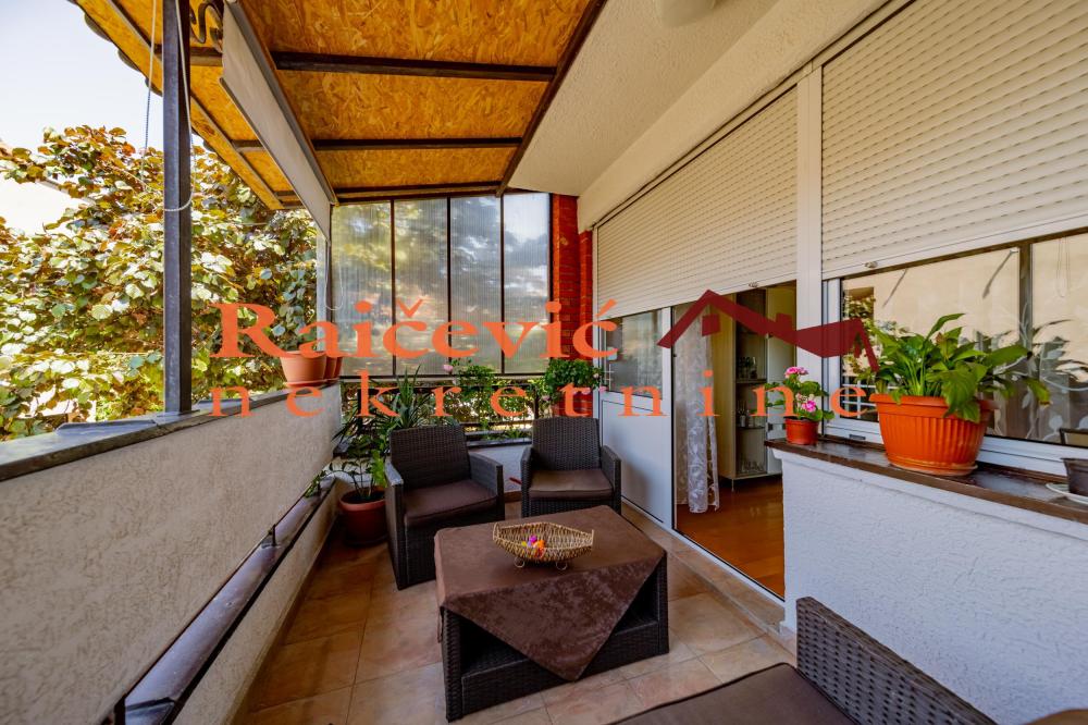 Slika 5 - Milovana Jankovica,  Kuća na prodaju, 250m2, 500.000€