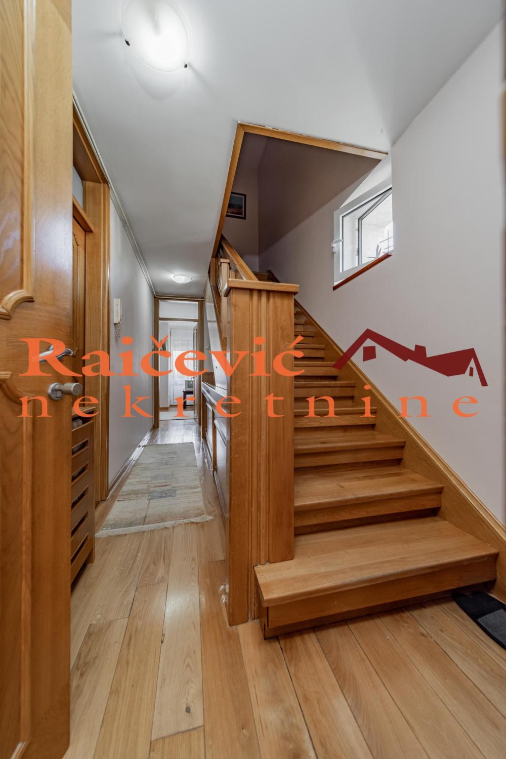 Slika 6 - Milovana Jankovica,  Kuća na prodaju, 250m2, 500.000€