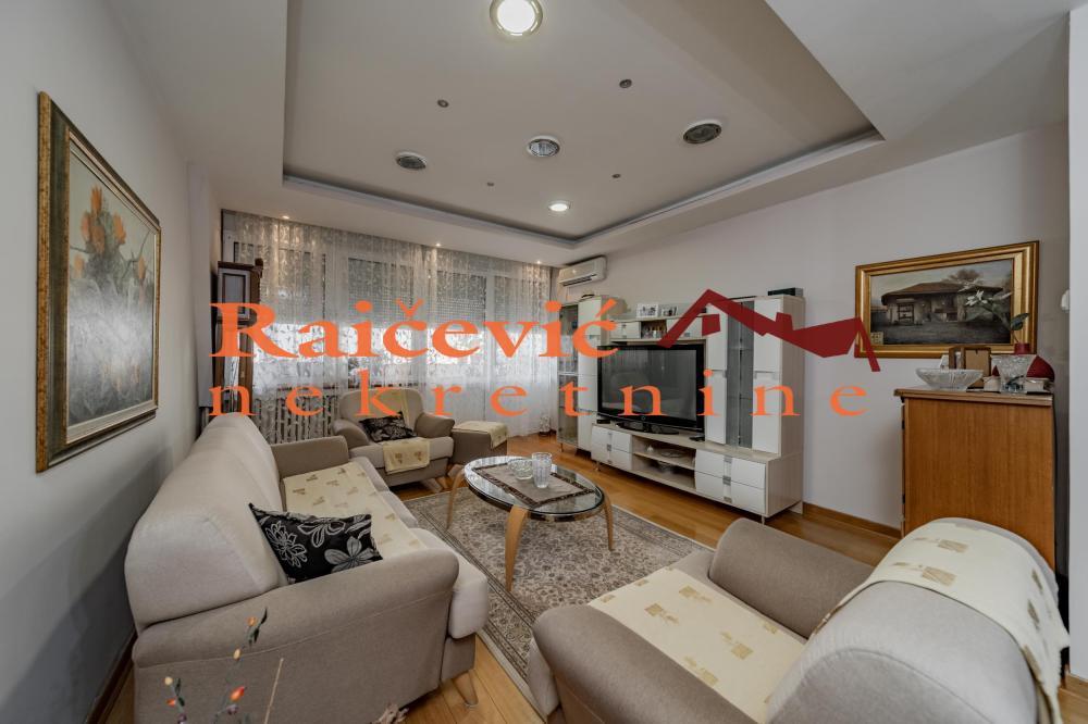 Glavna slika -Milovana Jankovica,  Kuća na prodaju, 250m2, 500.000€