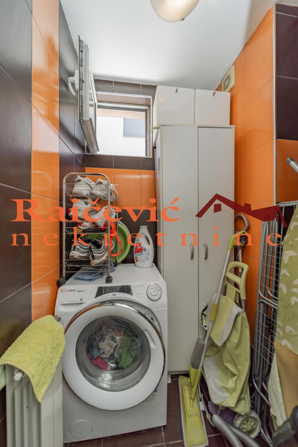 Slika 8 - Strumicka, Trosoban stan na prodaju, 85m2, 269.000€