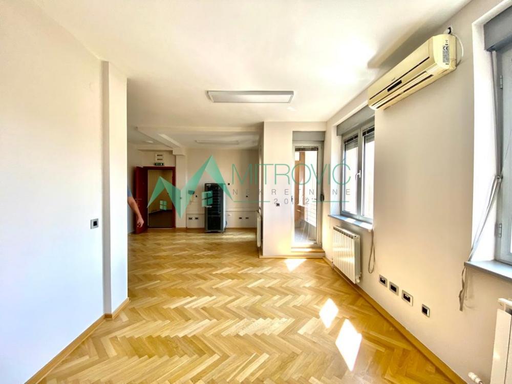 Slika 2 -  Lokal za izdavanje, 182m2, 1.850€