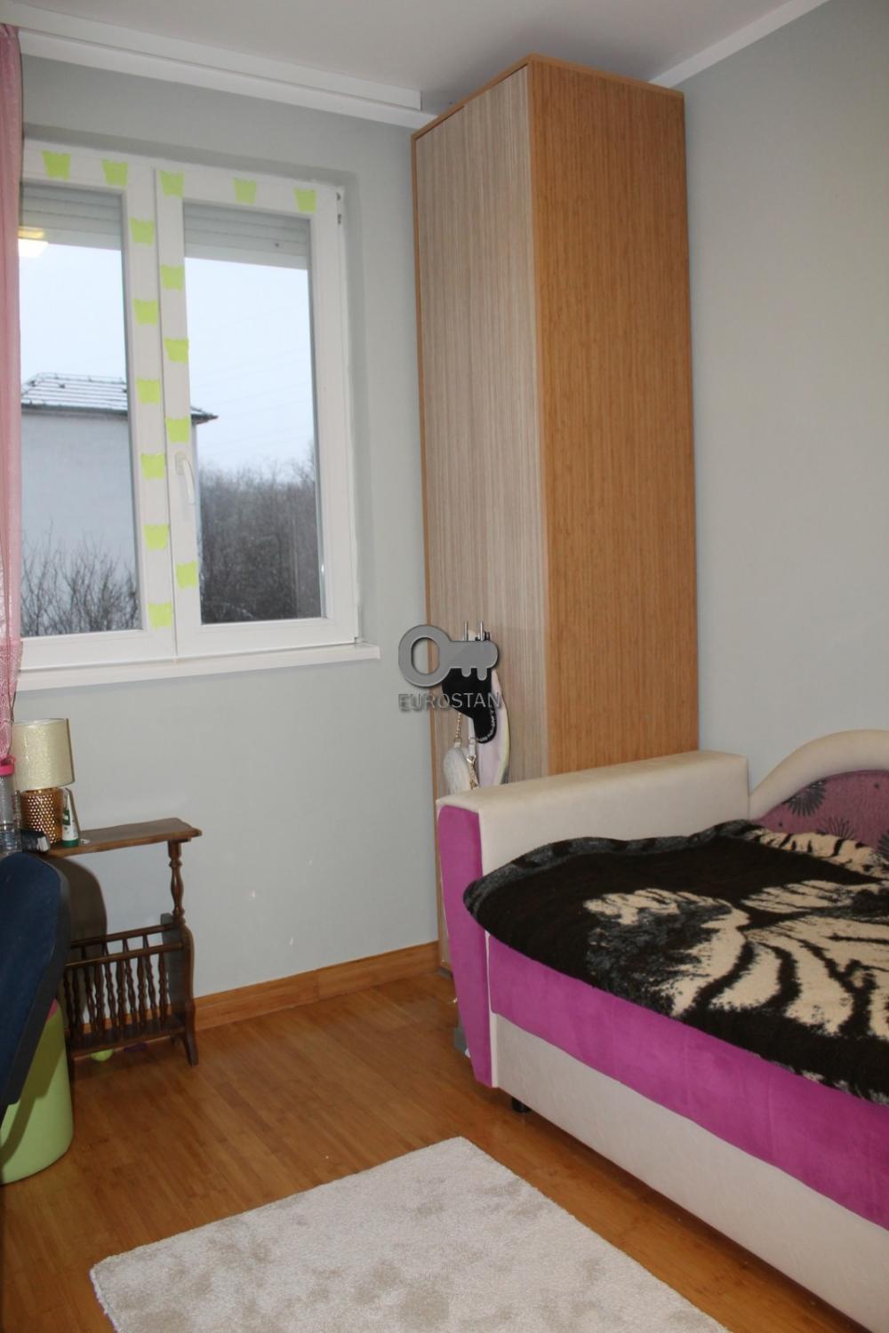 Slika 1 - Milošev Kladenac, Trosoban stan na prodaju, 51m2, 120.000€