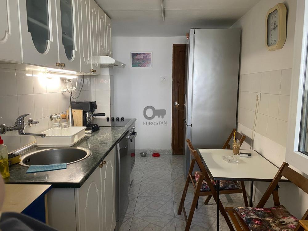 Slika 3 - Luke Vojvodića, Četvorosoban stan na prodaju, 111m2, 229.500€