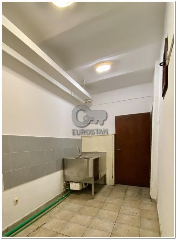 Slika 3 - Đorđa Jovanovića,  Lokal na prodaju, 50m2, 63.900€