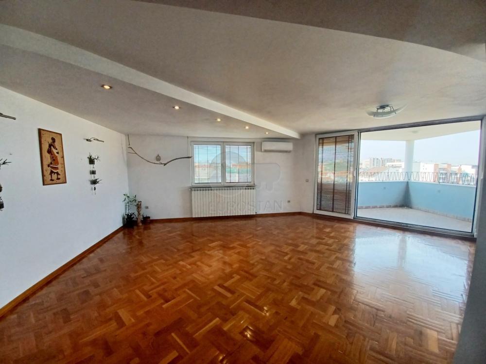 Slika 1 - Bulevar Kralja Aleksandra, Šestosoban stan na prodaju, 220m2, 398.000€