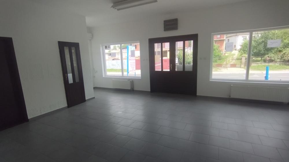 Slika 6 - 144 LOLE RIBARA,  Lokal za izdavanje, 50m2, 400€