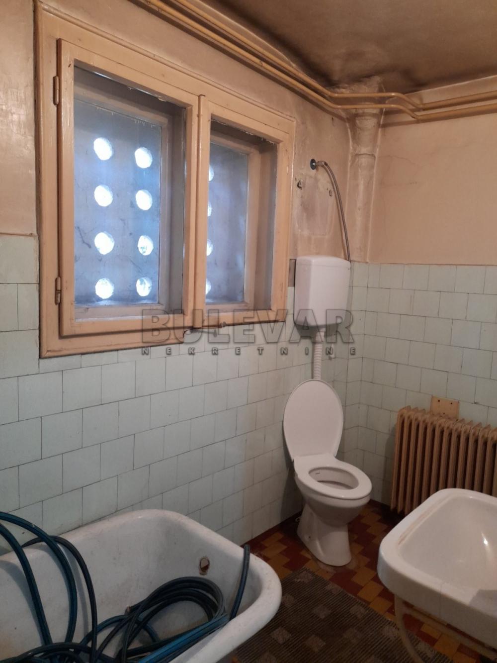 Slika 4 - 7. jula, Trosoban stan na prodaju, 77m2, 98.000€