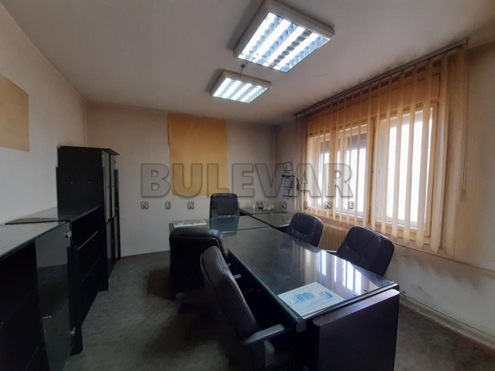 Slika 1 - 7. jula, Trosoban stan na prodaju, 77m2, 98.000€