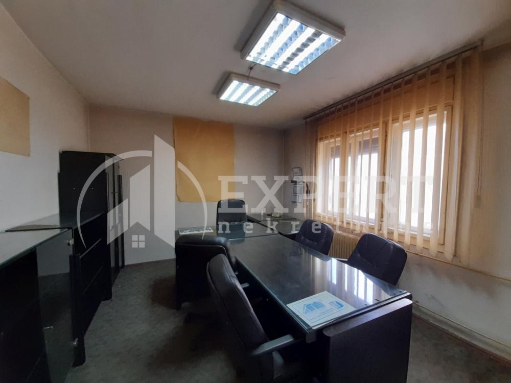 Slika 1 - 7. jula, Trosoban stan na prodaju, 77m2, 98.000€