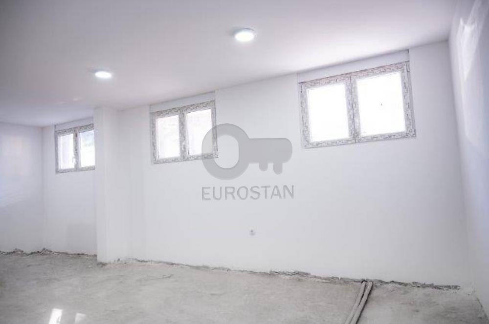 Slika 1 - Duvanjska,  Lokal na prodaju, 164m2, 225.000€