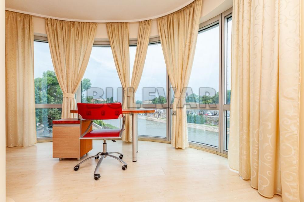 Glavna slika -Kej 29. decembra,  Lokal za izdavanje, 1045m2, 10.450€