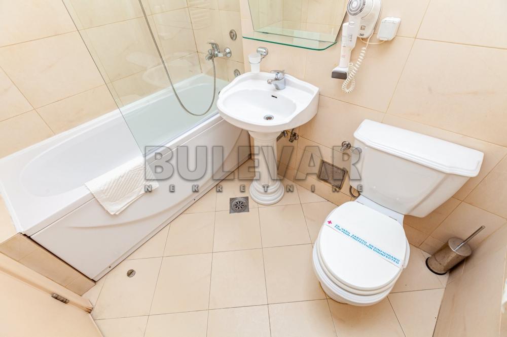 Slika 3 - Kej 29. decembra,  Lokal za izdavanje, 1045m2, 10.450€