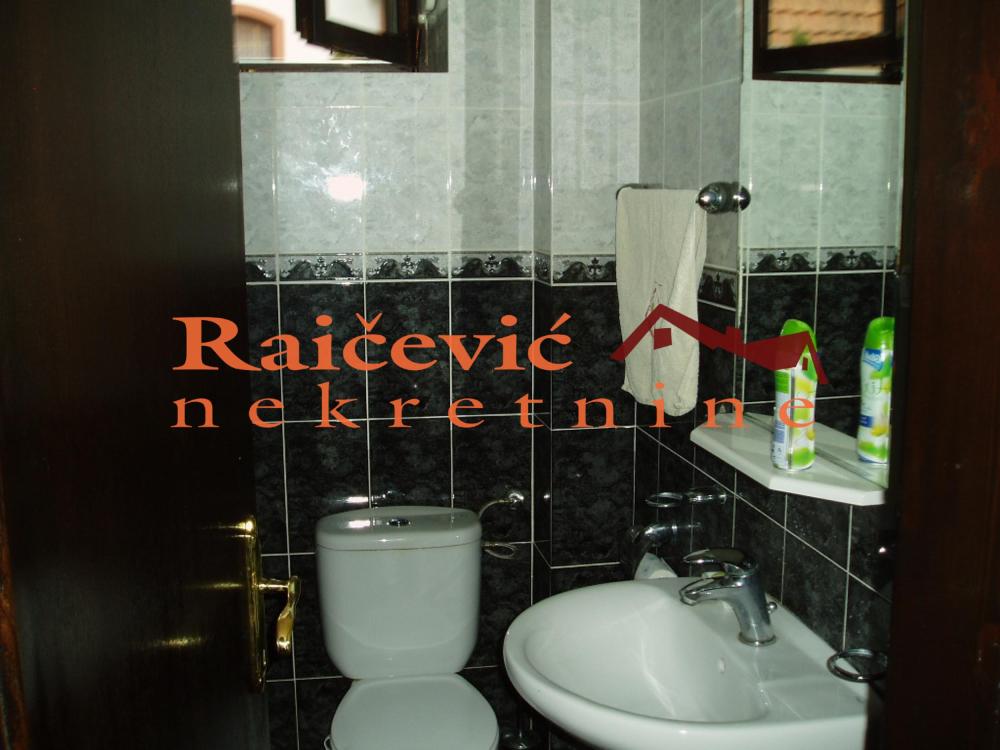 Slika 6 - Nikole Besevica,  Kuća na prodaju, 140m2, 270.000€