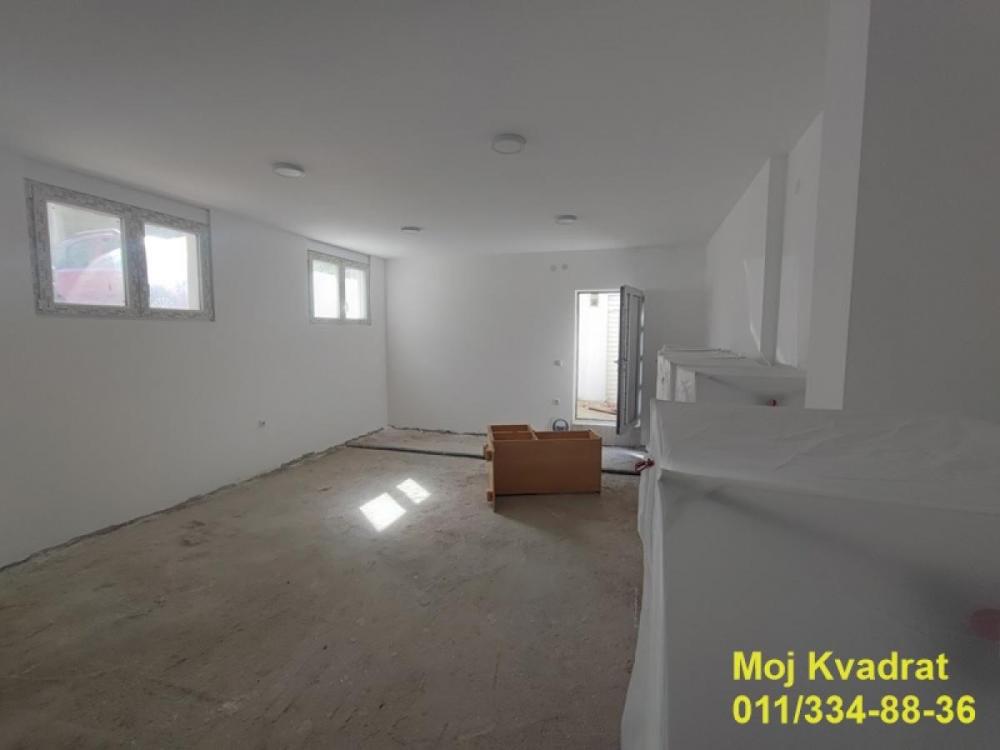 Slika 3 -  Lokal na prodaju, 164m2, 224.000€