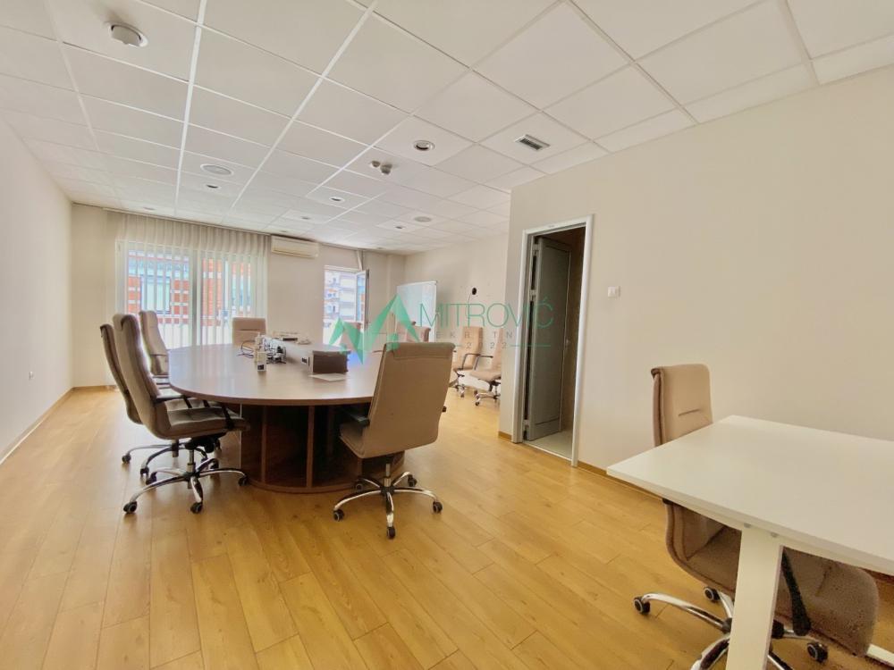 Slika 1 -  Lokal za izdavanje, 454m2, 5.675€