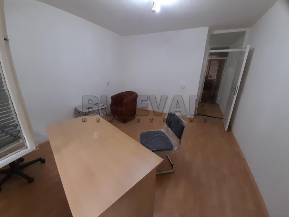 Slika 11 - Strahinjića Bana,  Lokal za izdavanje, 45m2, 350€