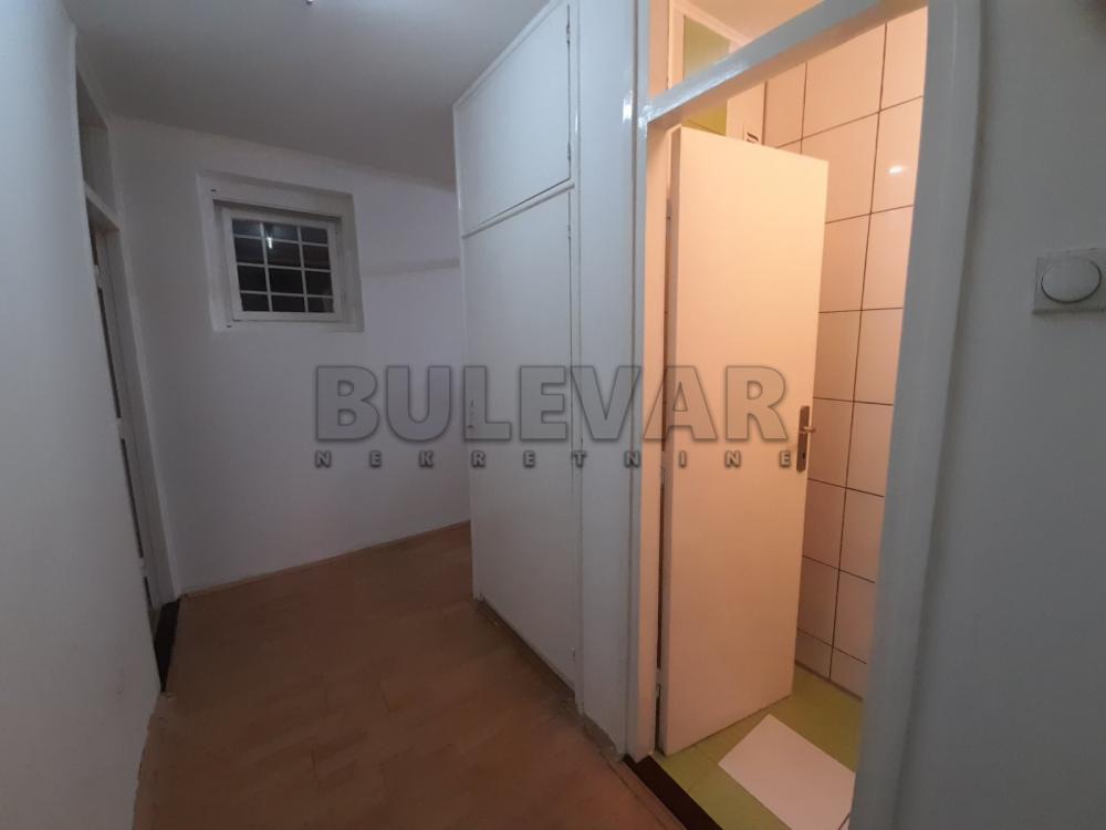 Slika 2 - Strahinjića Bana,  Lokal za izdavanje, 45m2, 350€