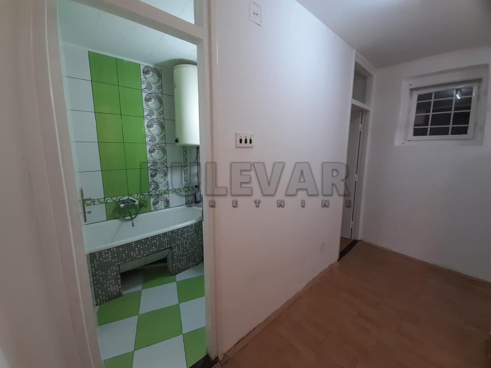 Slika 1 - Strahinjića Bana,  Lokal za izdavanje, 45m2, 350€