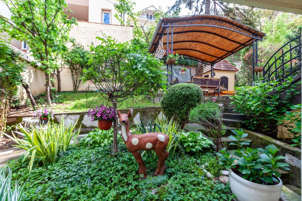 Slika 1 - Marka Jovanovića,  Kuća na prodaju, 220m2, 250.000€