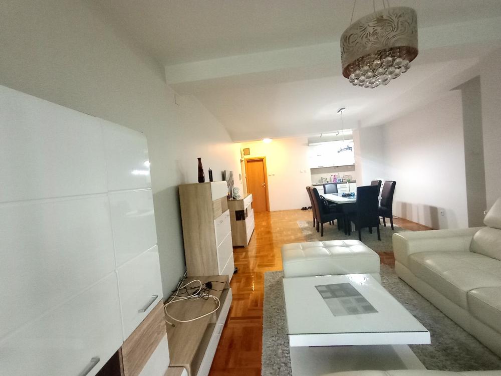 Slika 5 - Generala Tranijea , Trosoban stan na prodaju, 95m2, 168.000€