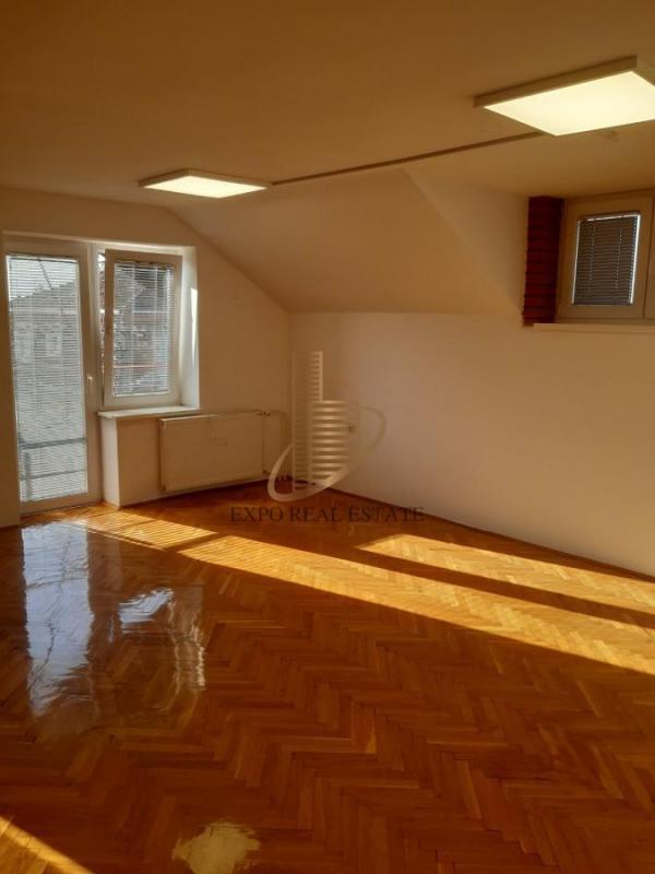 Glavna slika - Kuća na prodaju, 303m2, 370.000€