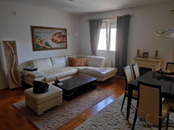 Glavna slika -Četvorosoban stan na prodaju, 120m2, 309.000€