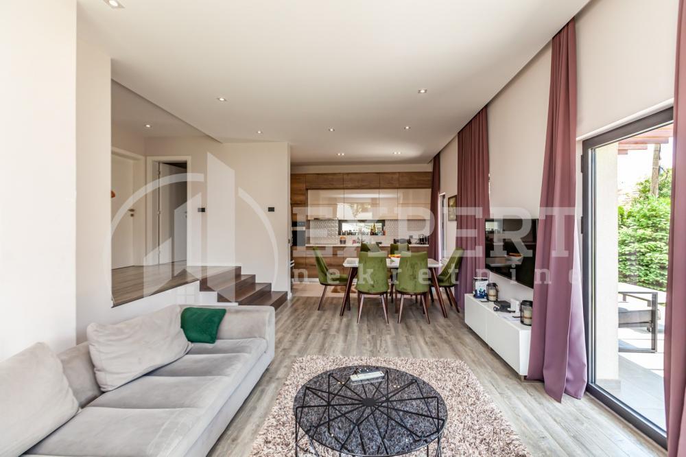 Glavna slika -Studenička,  Kuća na prodaju, 175m2, 450.000€