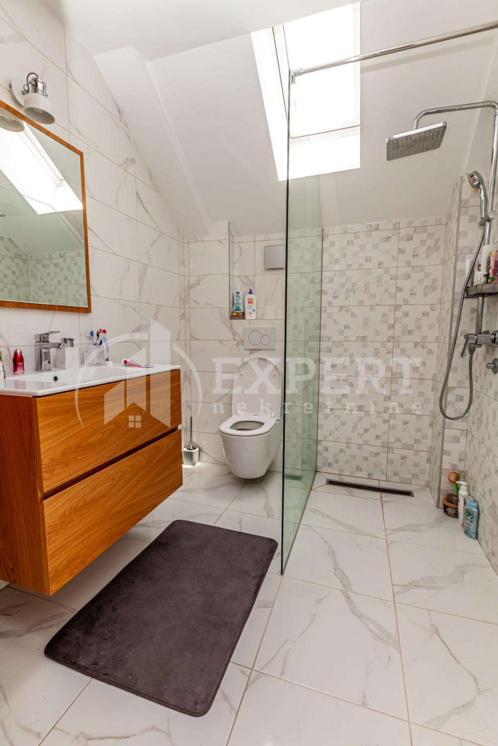 Slika 9 - Studenička,  Kuća na prodaju, 175m2, 450.000€