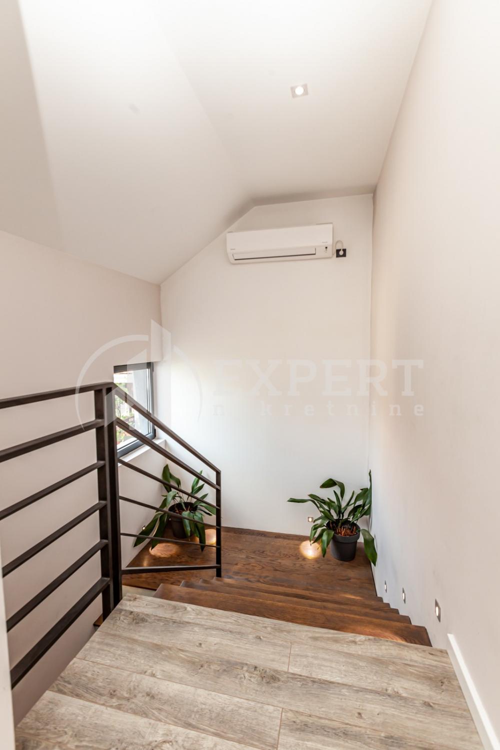 Slika 10 - Studenička,  Kuća na prodaju, 175m2, 450.000€