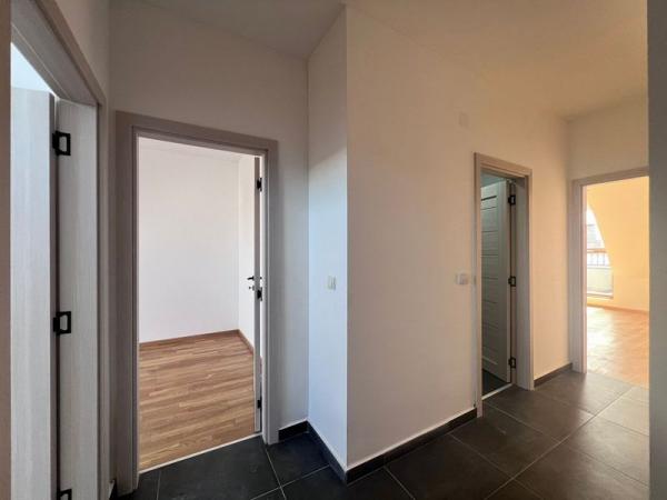 Slika 5 - Četvoroiposoban stan na prodaju, 94m2, 190.550€