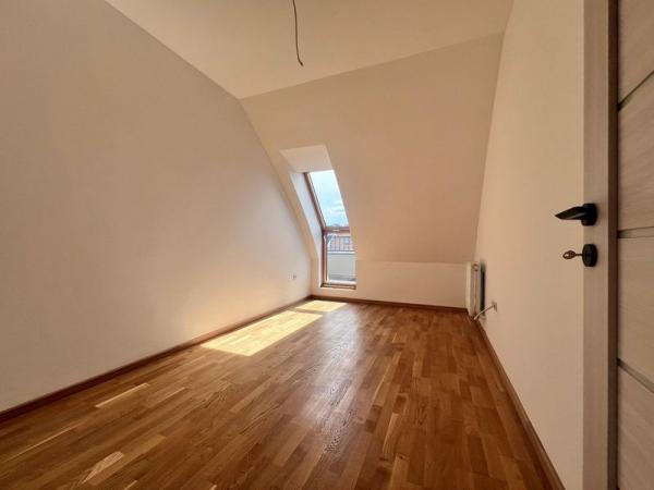 Slika 8 - Četvoroiposoban stan na prodaju, 94m2, 190.550€