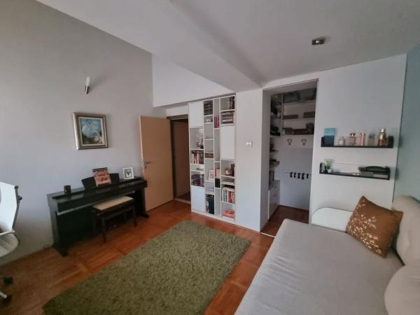 Slika 5 - Četvoroiposoban stan na prodaju, 143m2, 382.960€