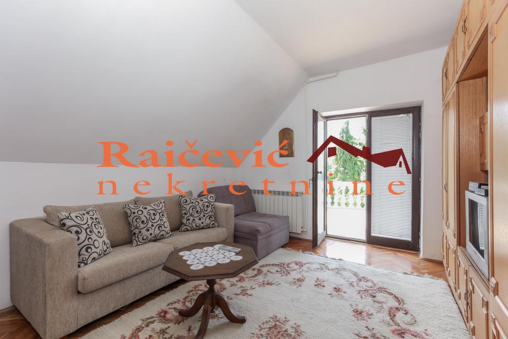 Slika 5 - Pilota Rajka Cvetica,  Kuća na prodaju, 370m2, 400.000€