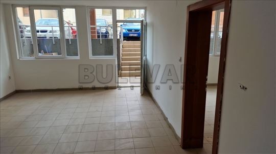 Slika 4 - Knjaževačka,  Lokal za izdavanje, 52m2, 400€