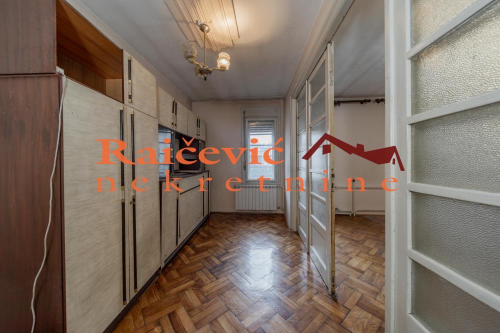 Slika 1 - Simina, Trosoban stan na prodaju, 77m2, 385.000€