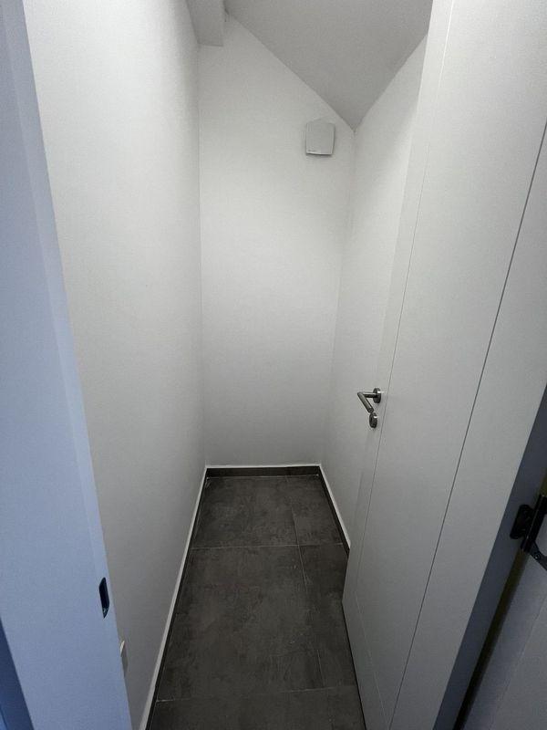 Glavna slika -Četvorosoban stan na prodaju, 97m2, 175.160€