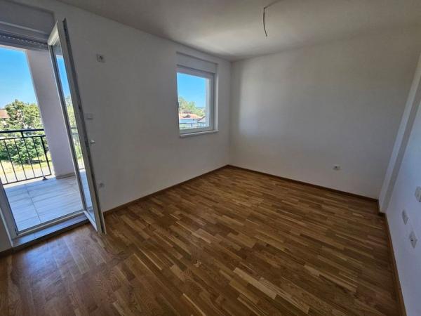 Slika 0 - Četvorosoban stan na prodaju, 81m2, 125.150€