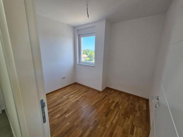 Slika 4 - Četvorosoban stan na prodaju, 81m2, 125.150€