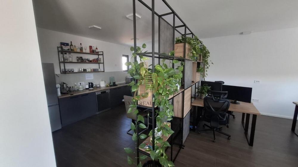 Slika 8 -  Lokal za izdavanje, 170m2, 2.200€