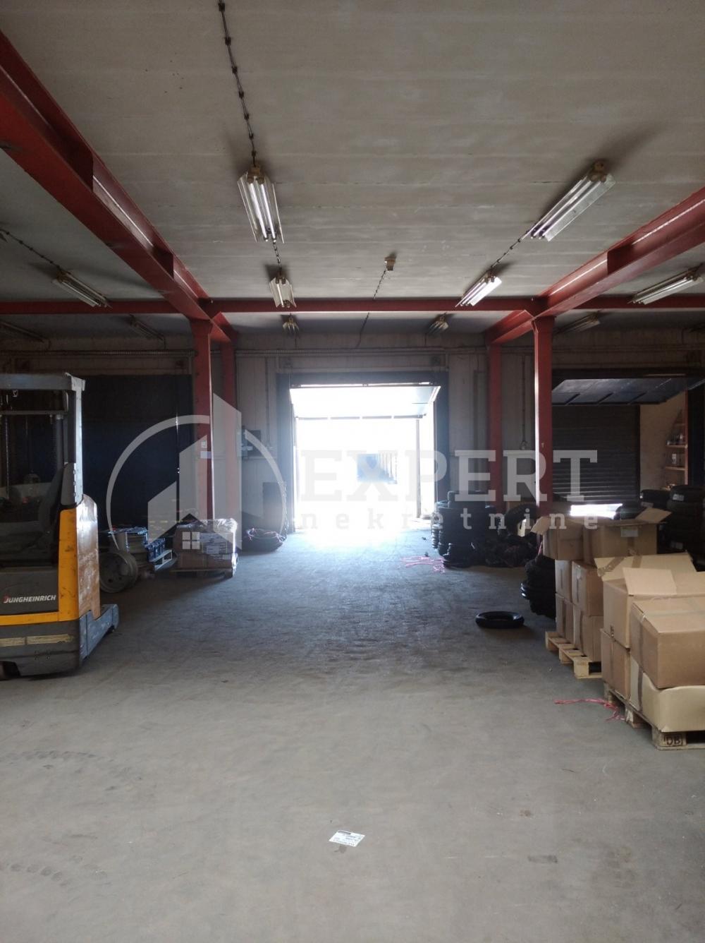 Slika 3 - Bulevar 12. februar,  Lokal za izdavanje, 1911m2, 7.200€